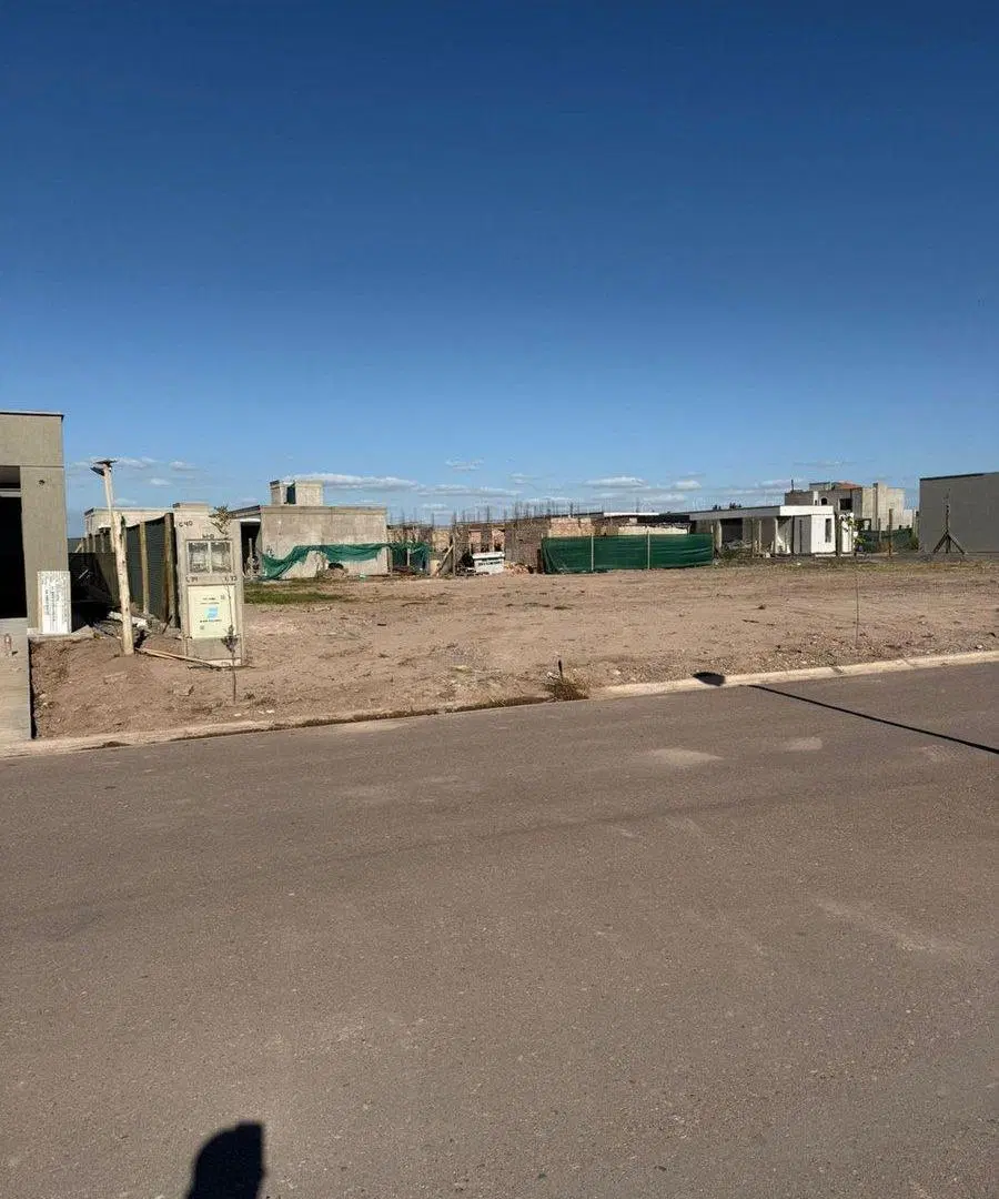 VENTA LOTE CENTAL BARRIO PRIVADO LAR DE BOEDO 4