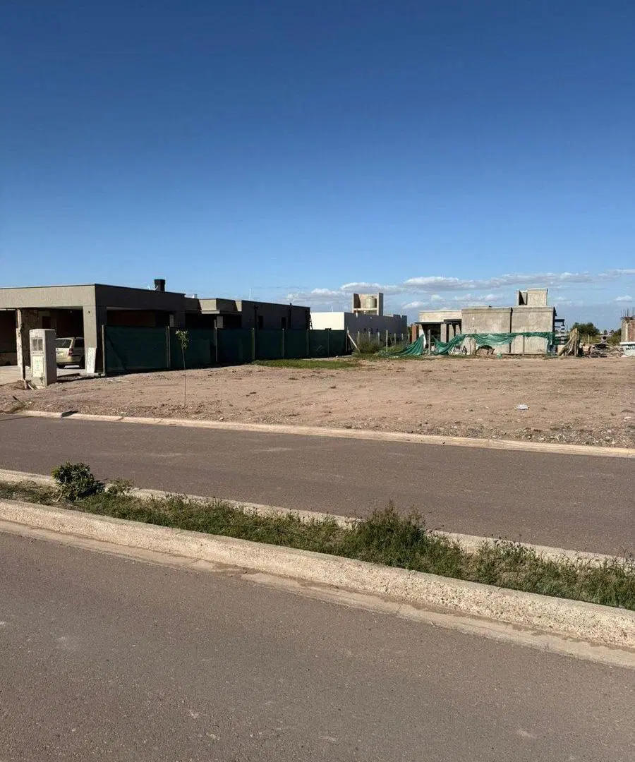 VENTA LOTE CENTAL BARRIO PRIVADO LAR DE BOEDO 2