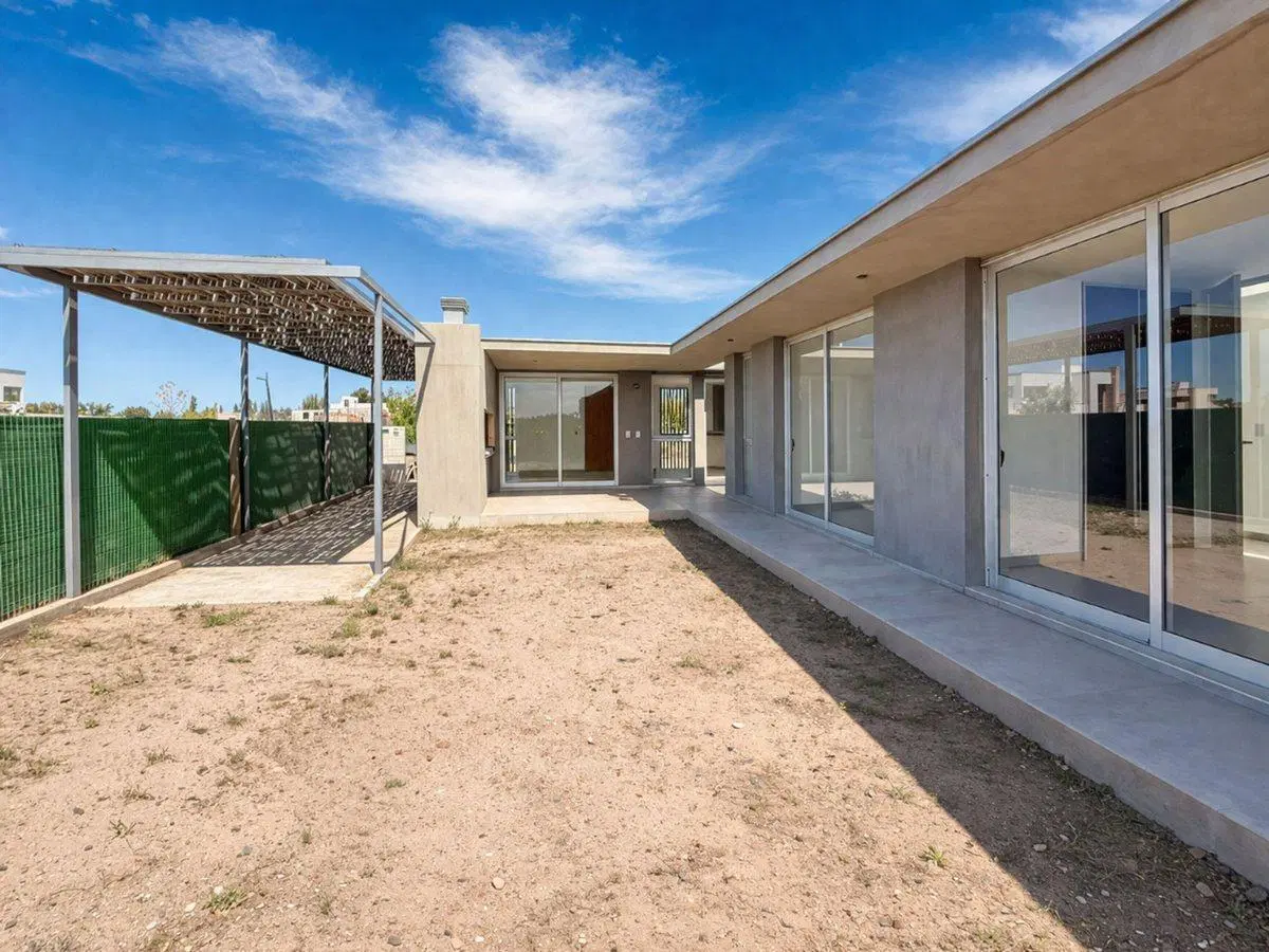 VENTA DE CASA BARRIO PRIVADO 3 HAB APTA CREDITO 4