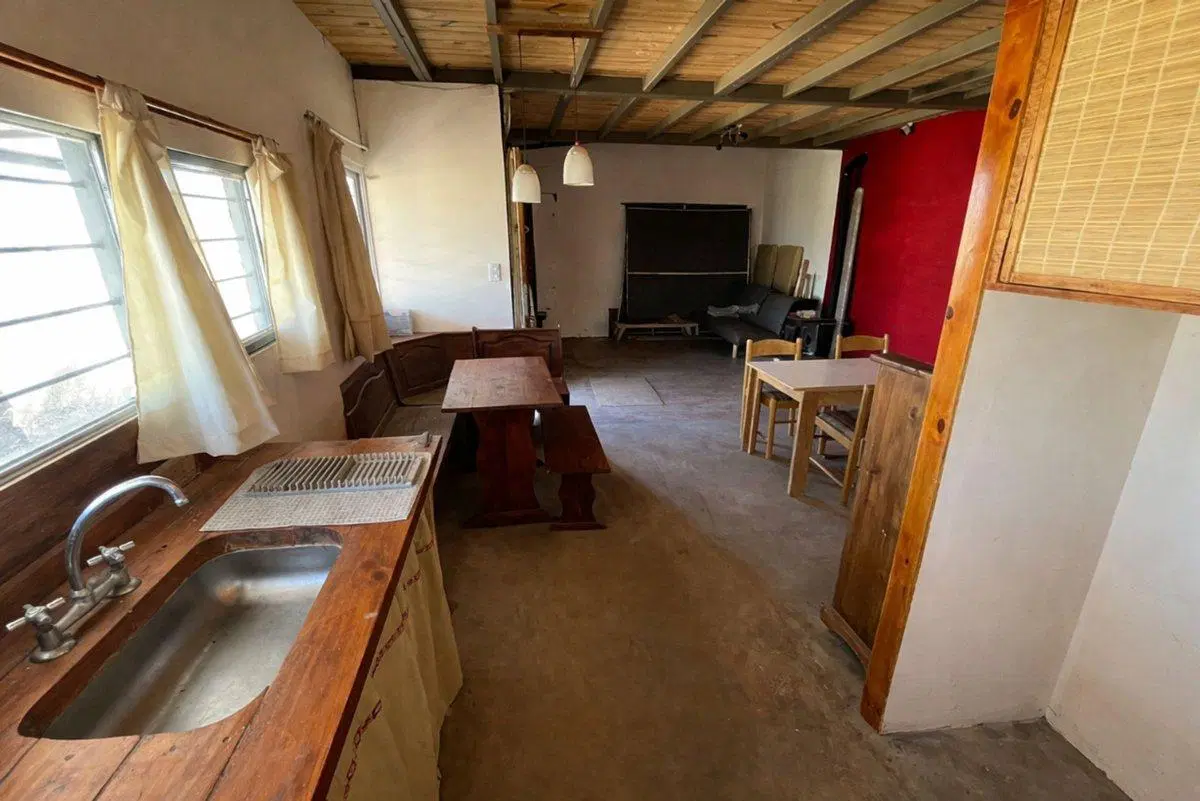 CASA EN VENTA FRENTE AL LAGO POTRERILLOS 2