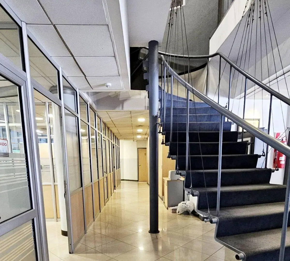 VENTA MAGNIFICO GALPON CON LOCAL, OFICINAS Y PLAYA 3