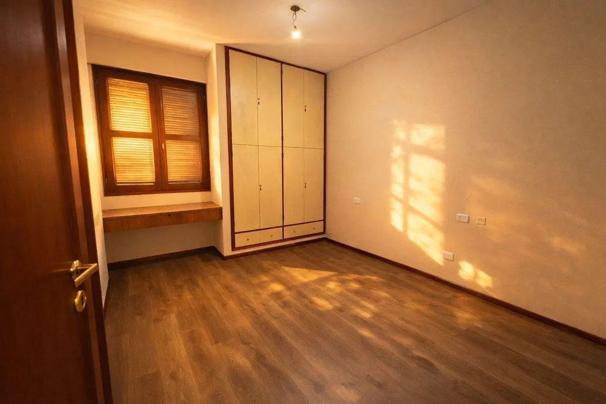 VENTA AMPLIA CASA APTA PROFESIONAL 5