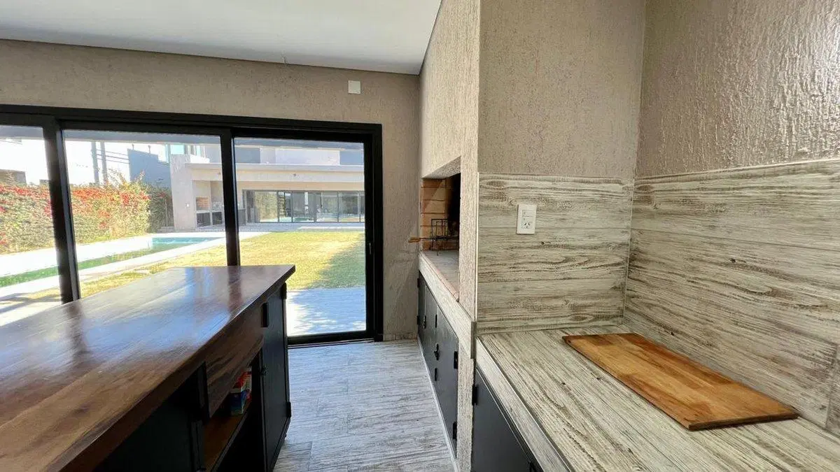 Casa en venta Pinar del Sol I, Maipú con pileta 3