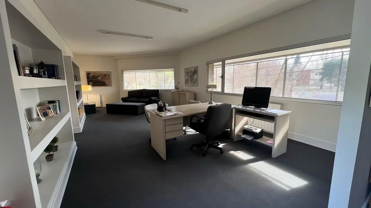 EDIFICIO CORPORATIVO – ZONA PARQUE Y 5TA 3