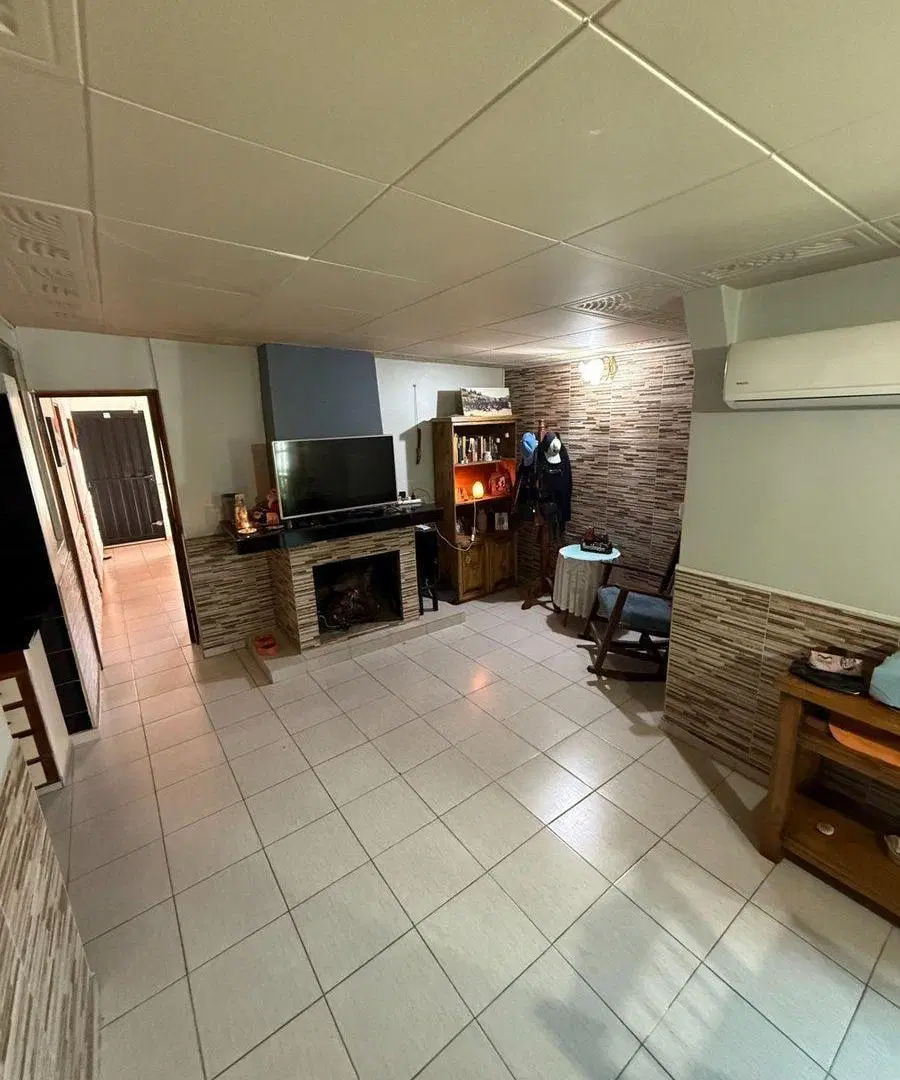 Casa en venta con departamento en Villa Nueva 3