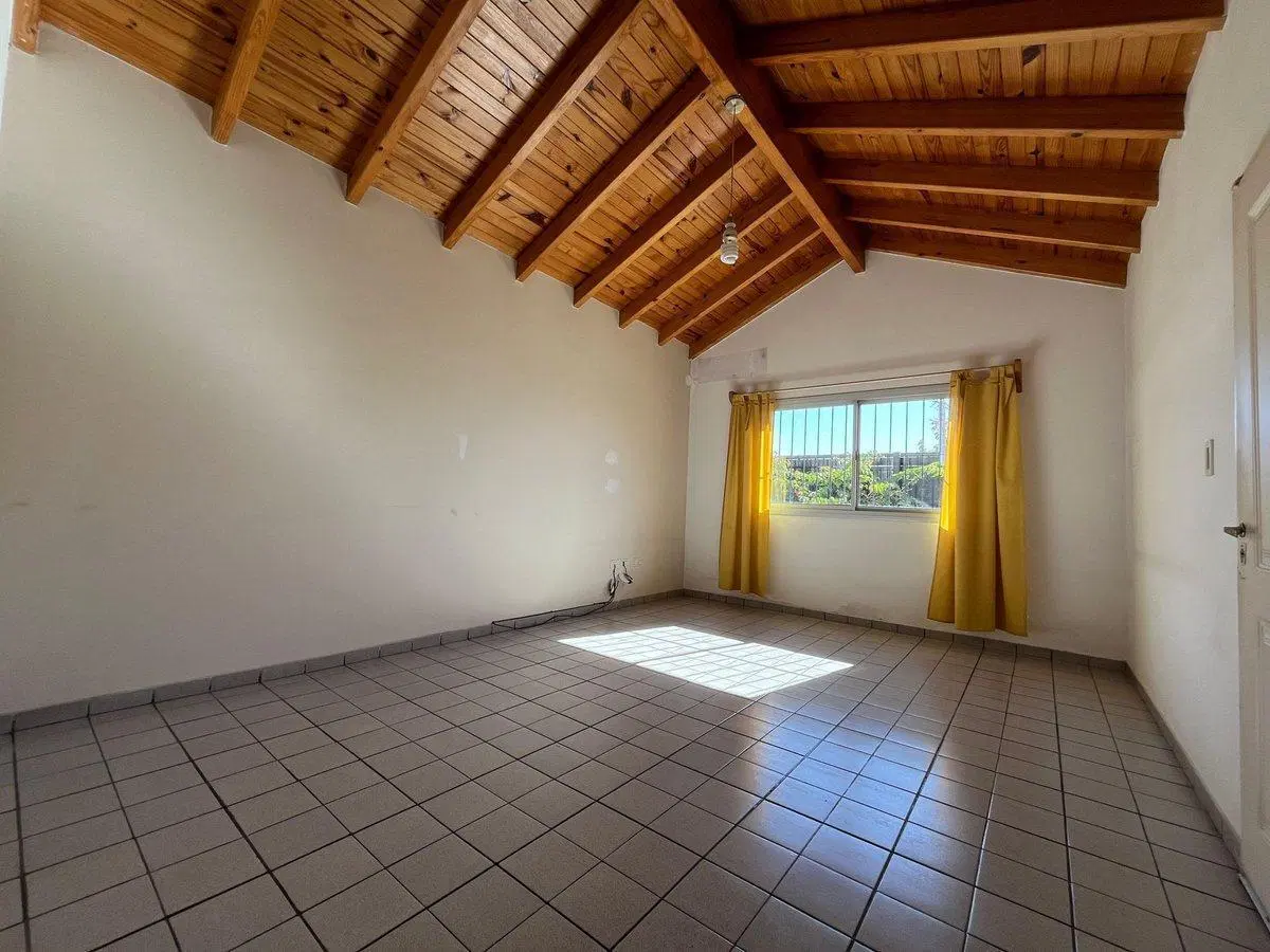 CASA EN VENTA DE 4 HAB B° AGUA Y ENERGIA PLAN 18 3