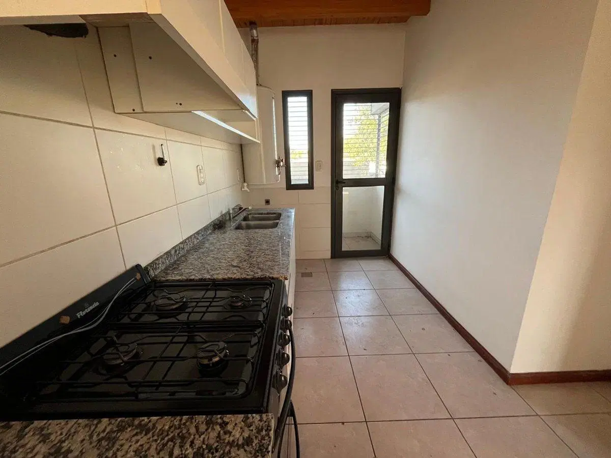 DEPARTAMENTO EN ALQUILER EN CENTRO LAS HERAS 4