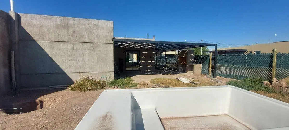 CASA EN VENTA BARRIO PRIIVADO MAIPU 3
