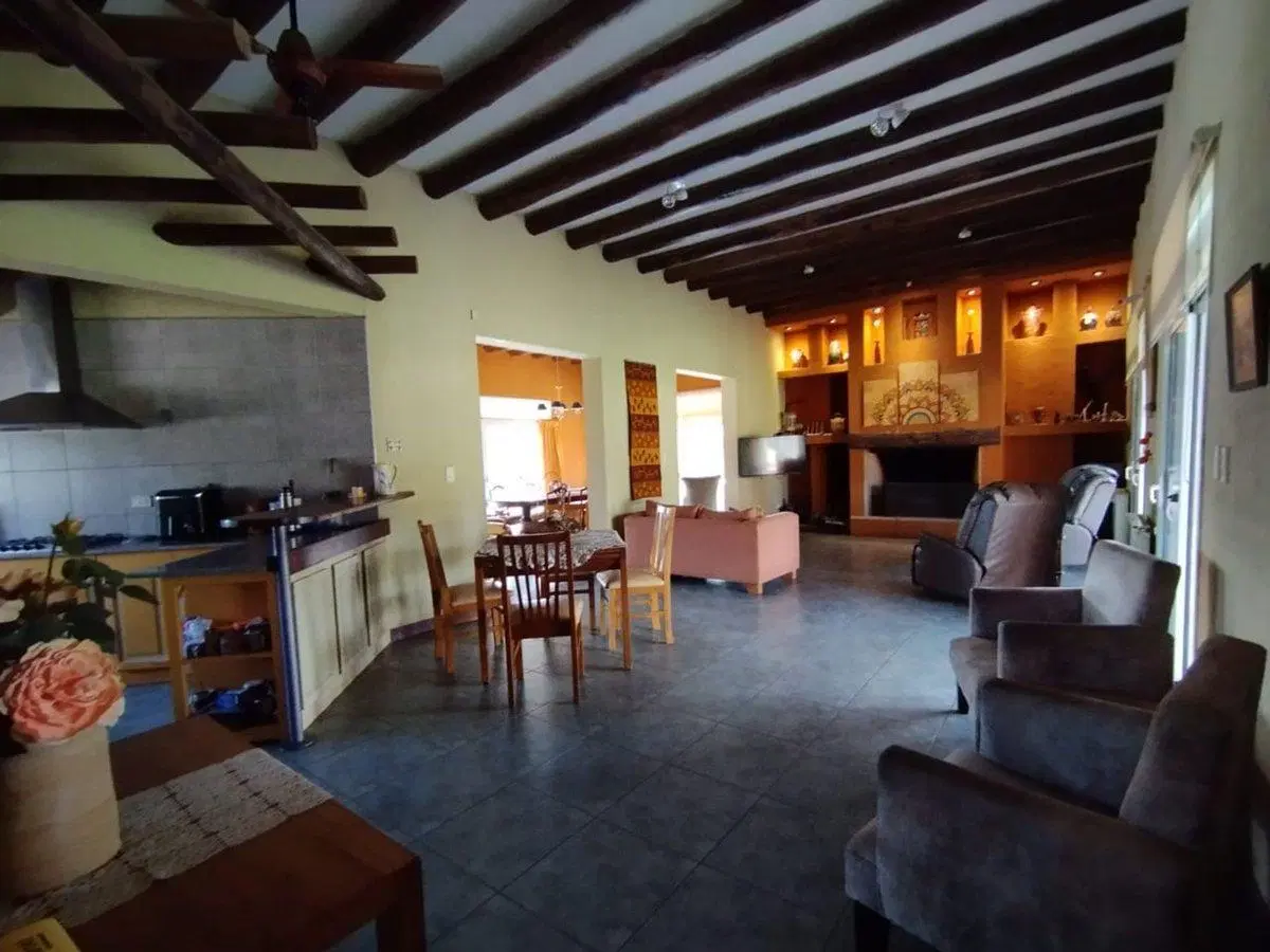 VENTA-GRAN PROPIEDAD EN VISTALBA-LUJÁN-MENDOZA 5