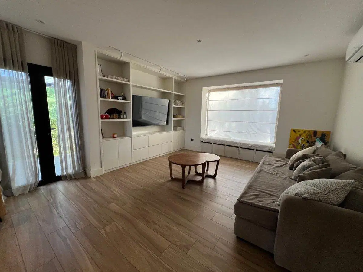 CASA EN VENTA, BARRIO DALVIAN. 5