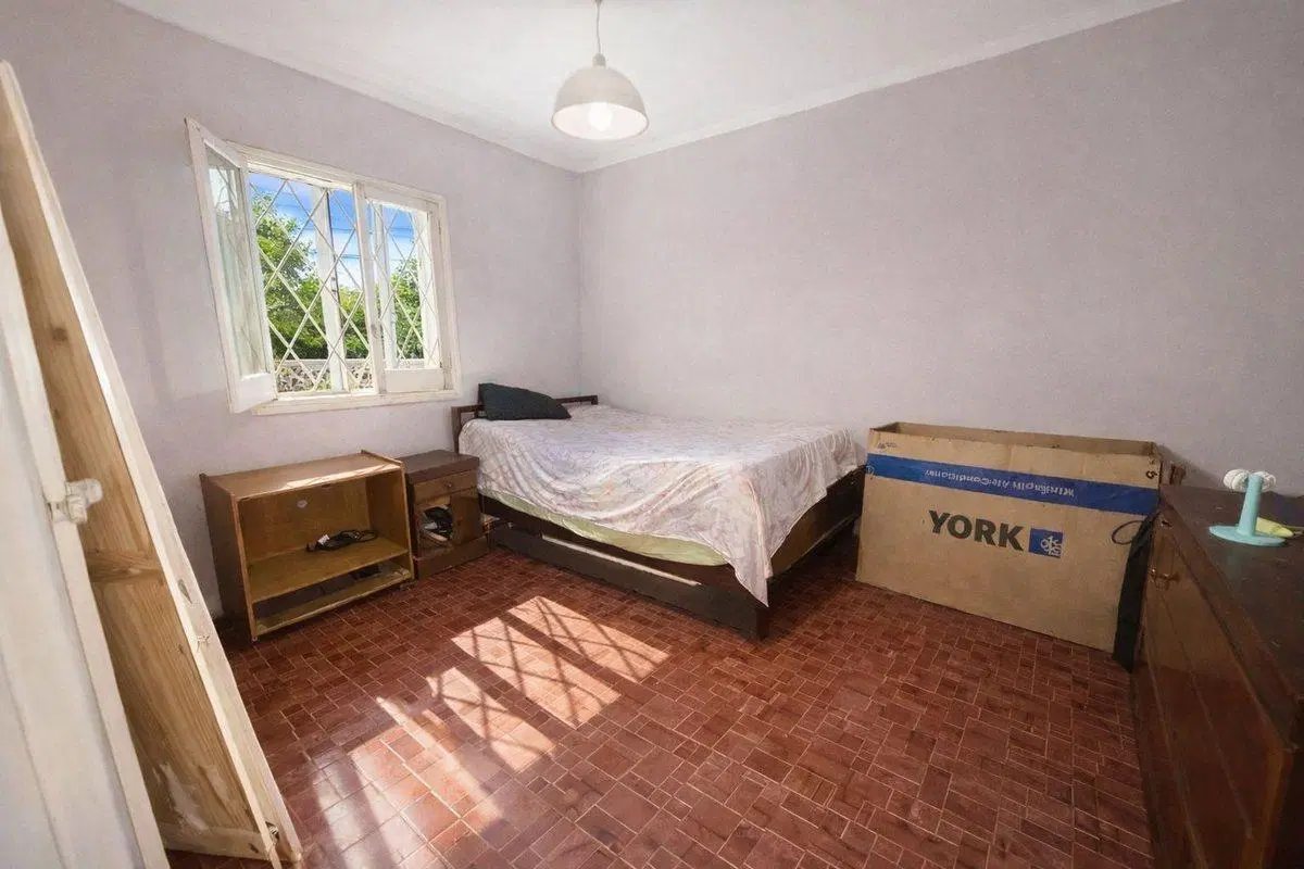 VENTA CASA A RECICLAR EN CIUDAD – ÁREA FUNDACIONAL 2