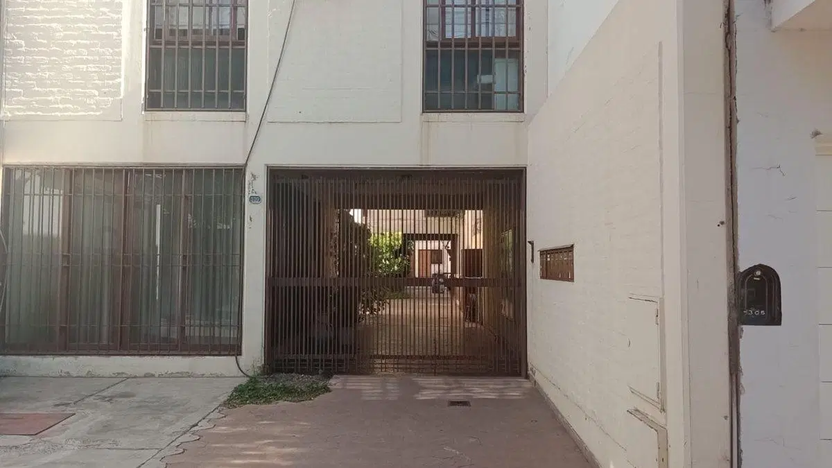 VENTA DUPLEX CON TERRAZA EN  QUINTA SECCION 3