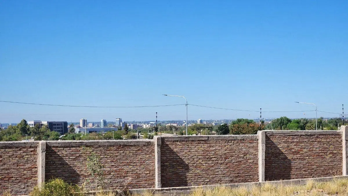 Venta Lote Apto PH B° Privado frente Dalvian 4