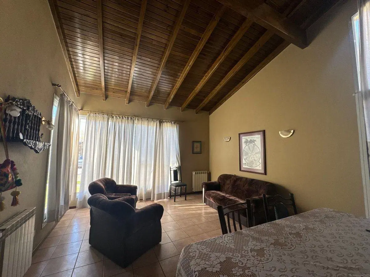 CASA 4 DORMI. VENTA B PRIVADO GUAYMALLEN PILETA 4