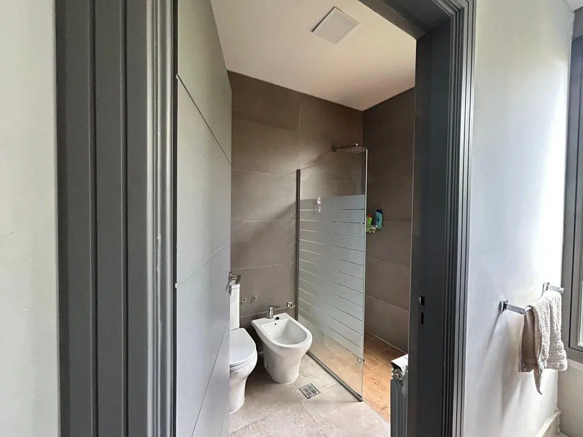 CASA EN VENTA BARRIO PRIVADO MAIPU 5