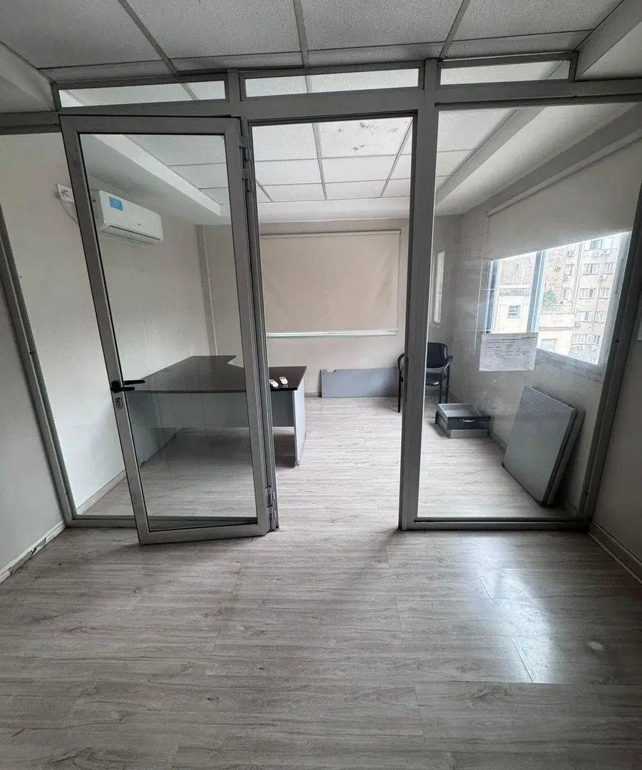 Oficina en alquiler Av. San Martin, Mendoza 4