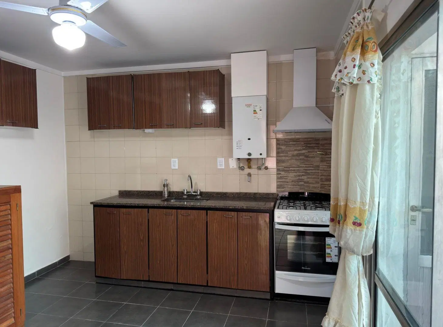 CASA EN VENTA APTO CREDITO EN GODOY CRUZ. 5