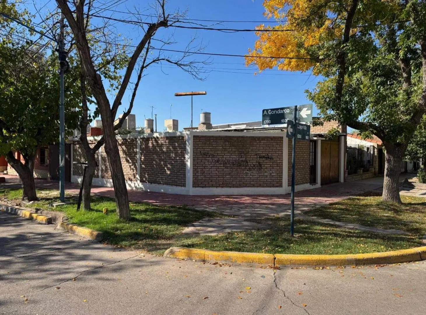 CASA EN VENTA APTO CREDITO EN GODOY CRUZ. 2