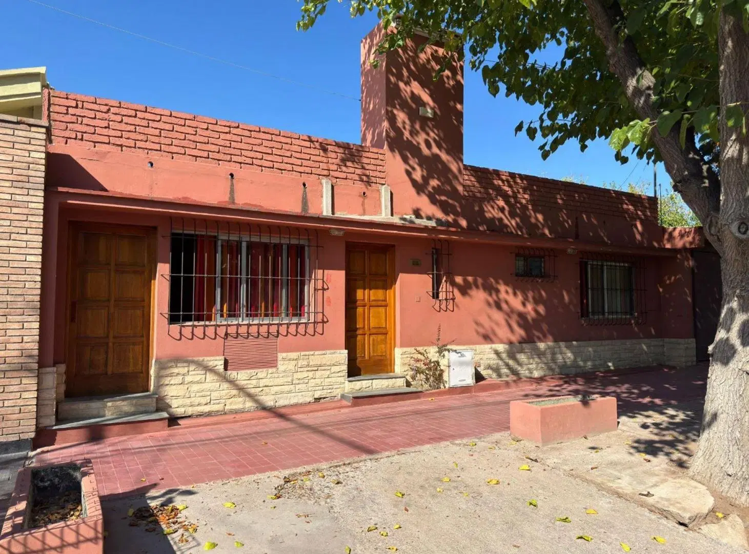 CASA EN VENTA APTO CREDITO EN GODOY CRUZ. 3
