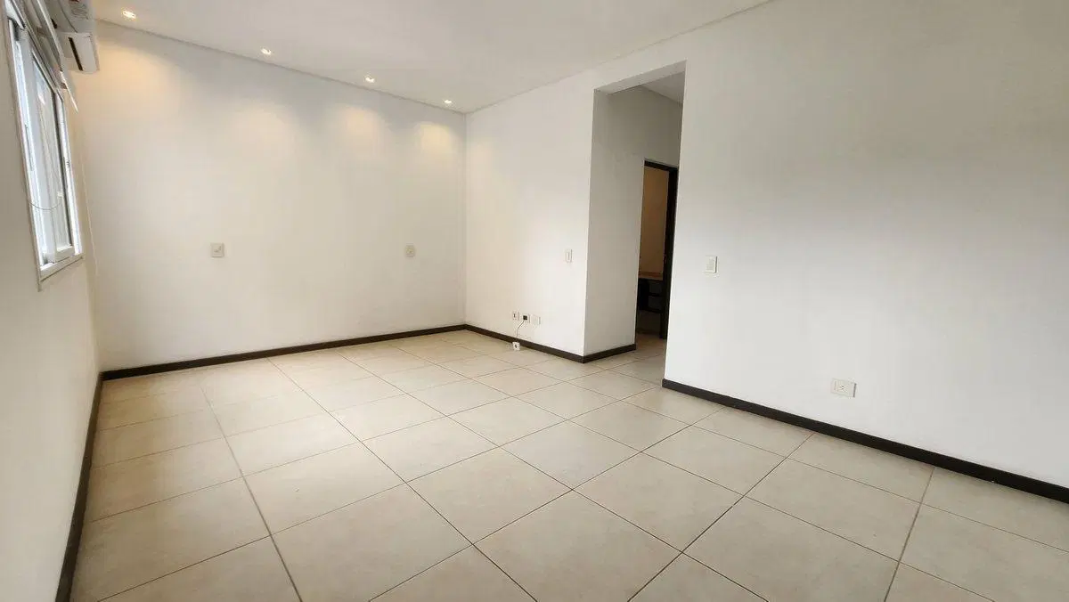 Venta Hermoso Depto en 5ta Sección 4