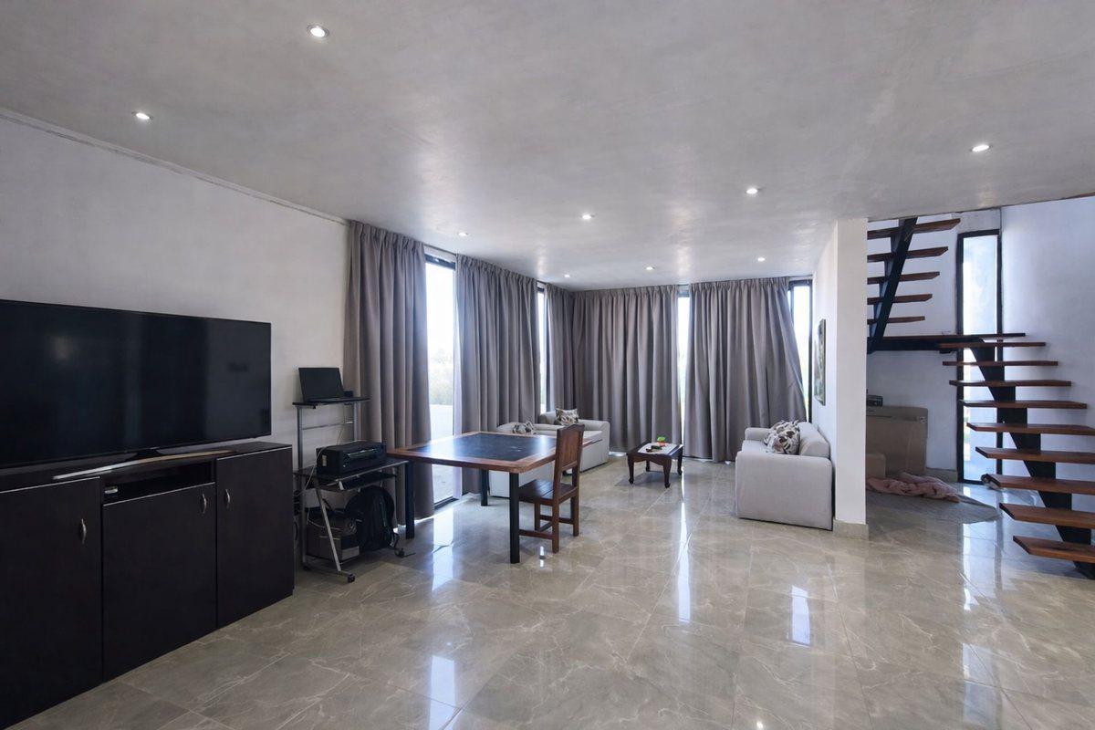 Casa 3 Dormitorios Barrio La Quebrada