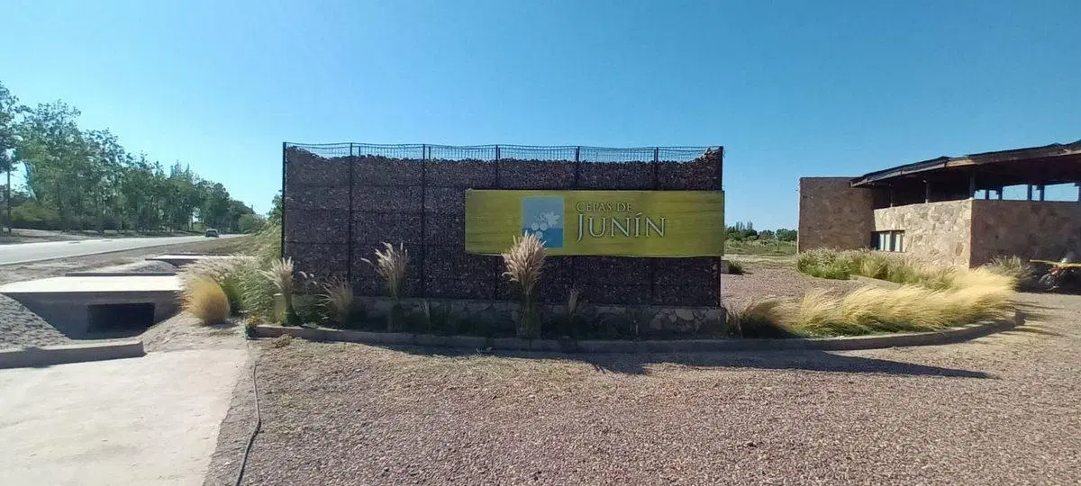 Lotes en venta Bª Cepas de Junín - Mendoza 400m2 5