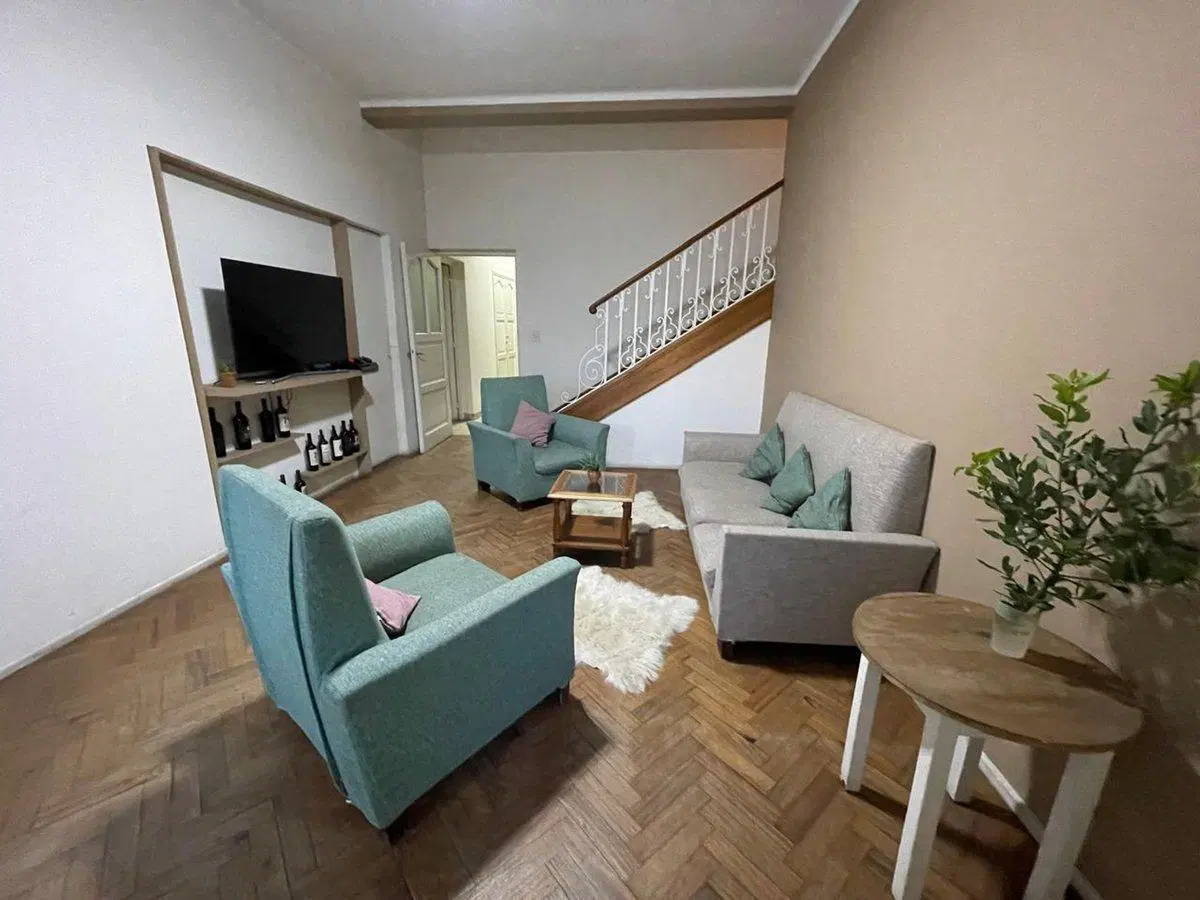 CASA EN VENTA 4 DORMITORIOS CON PILETA  GUAYMALLEN 2