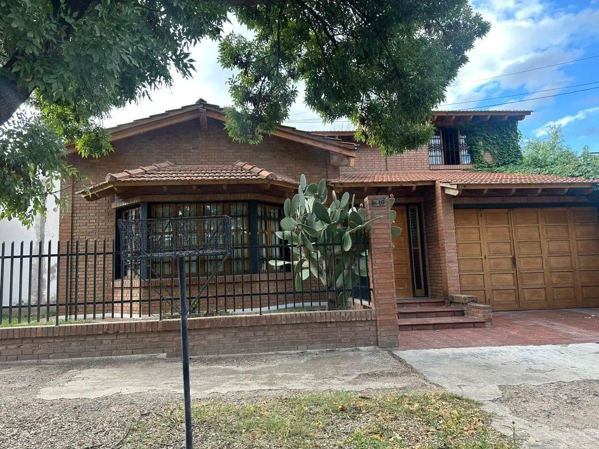 VENTA CASA 3 DORMITORIOS VISTALBA LUJAN DE CUYO 2