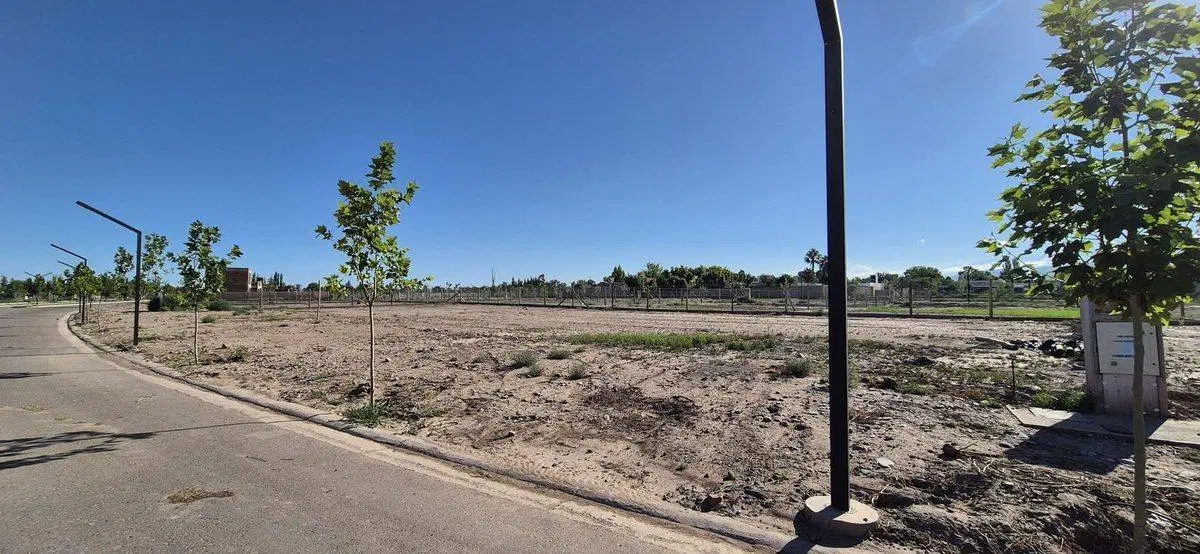 venta lote barrio quattro 629mts chacras de coria 3