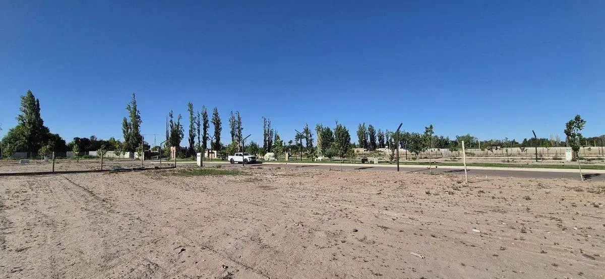 venta lote barrio quattro 629mts chacras de coria 4