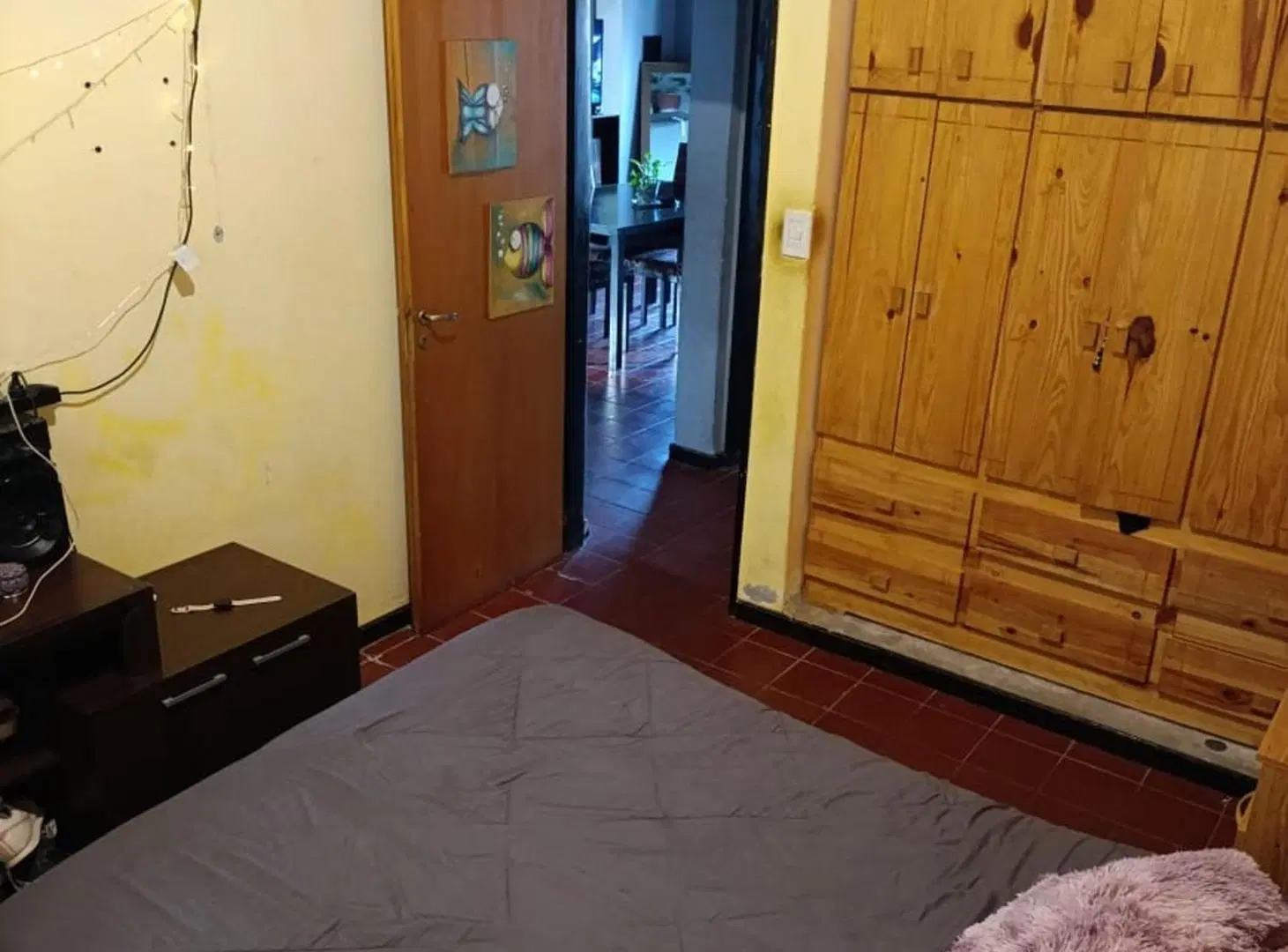 CASA EN VENTA EL CHALLAO  2 DORM, PATIO Y COCHERA 3