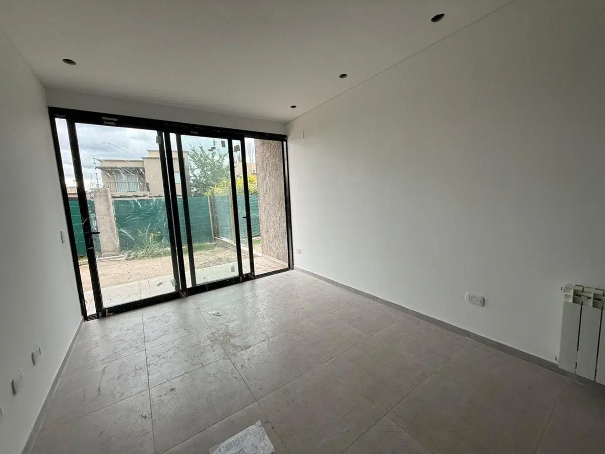 VENTA DEPARTAMENTO  COMPLEJO PRIVADO MAIPU 5