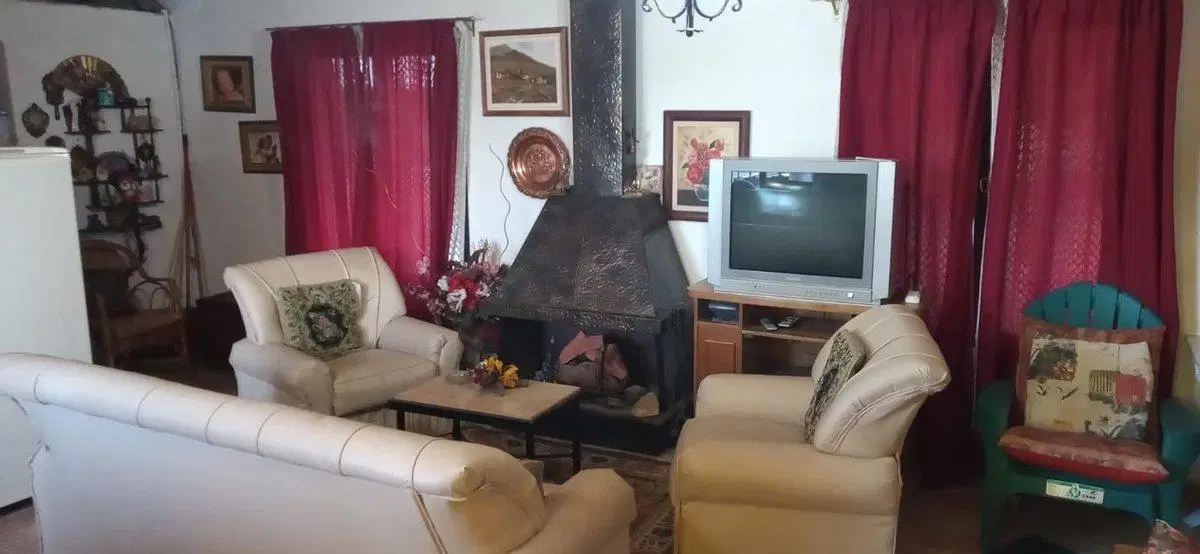 Venta casa + cabaña en gran terreno en Potrerillos 2