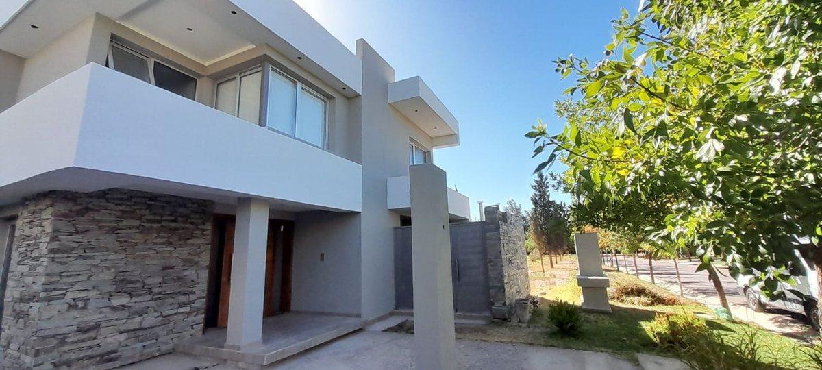 CASA VENTA 3 DORMITORIOS B. MARQUESADO -MAIPU
