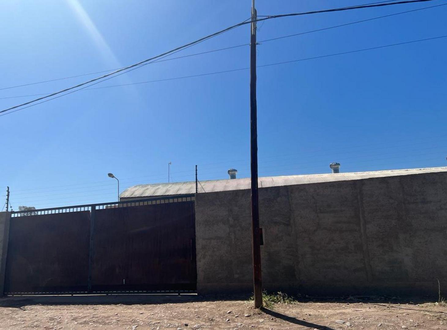 Venta Galpón Rodeo del Medio