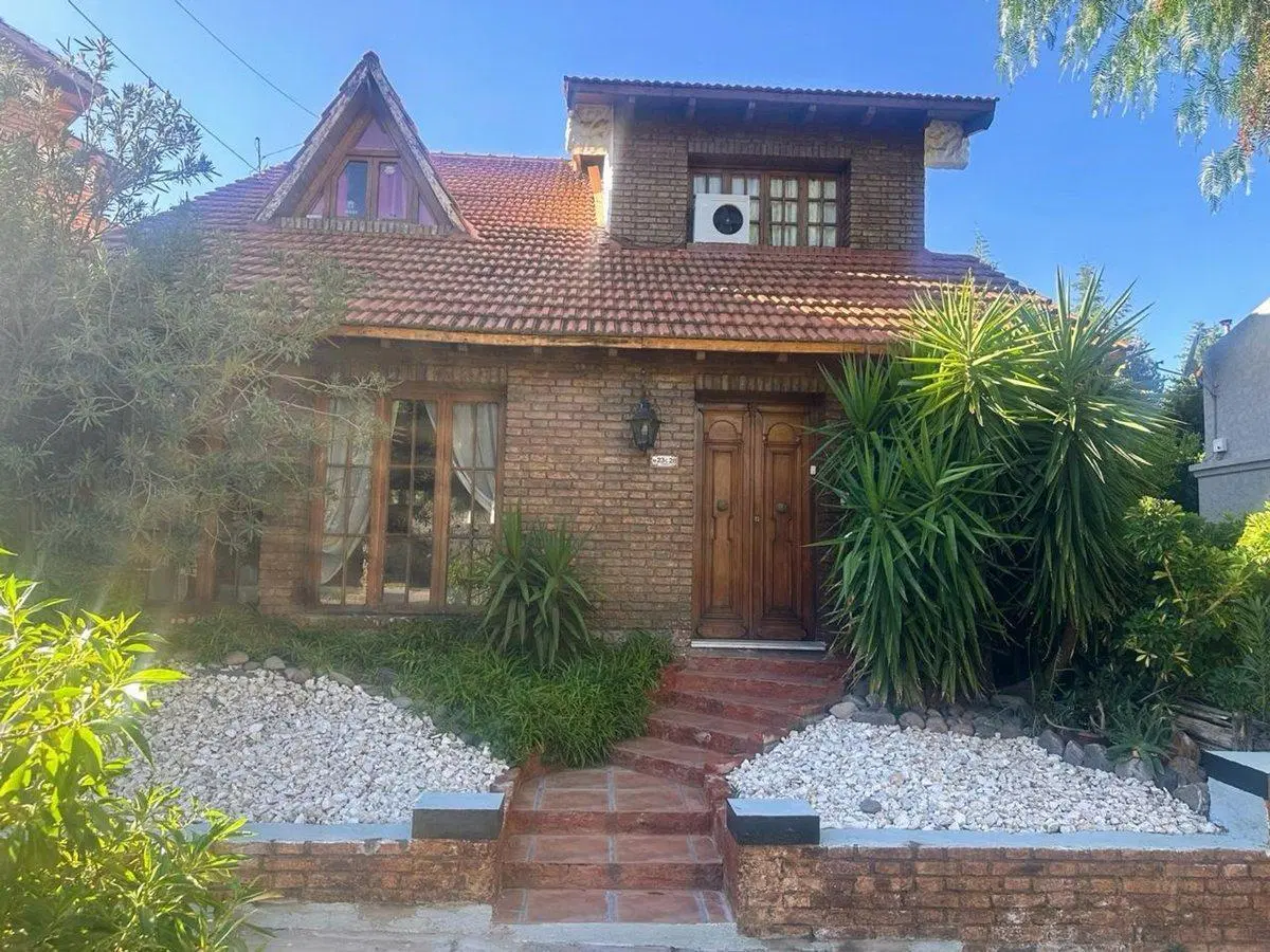 Casa en Dalvian, de 5 dormitorios, perfecto estado 2