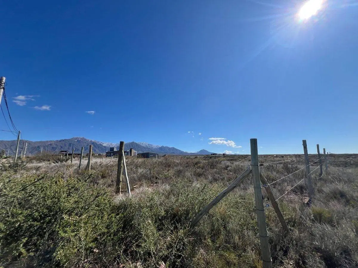 LOTE EN VENTA BARRIO PRIVADO ALTOS DE LA CRUCESITA 4