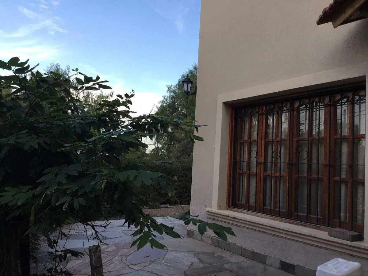 VENTA CASA RESIDENCIAL 3 DORMITORIOS Y PISCINA MZA 2