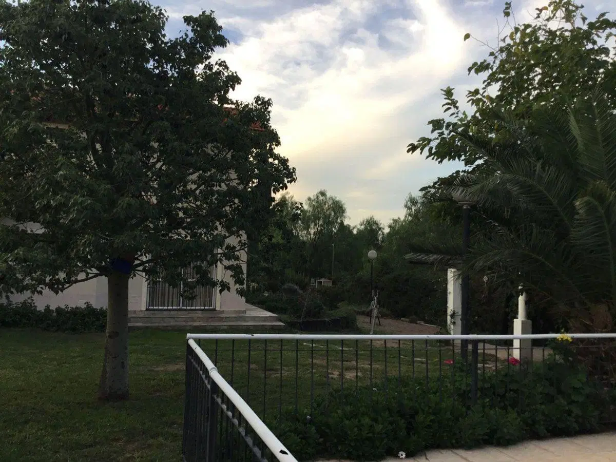 VENTA CASA RESIDENCIAL 3 DORMITORIOS Y PISCINA MZA 4