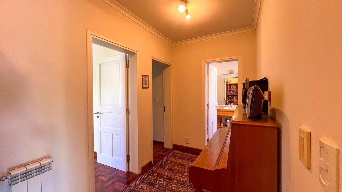 Casa de 6 dormitorios en venta en Chacras de Coria 5