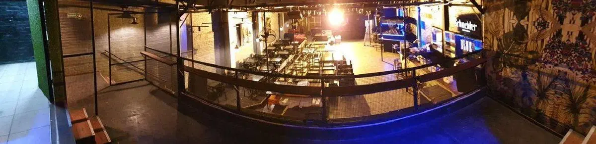VENTA LOCAL CON ESTACIONAMIENTO CENTRO MENDOZA 3