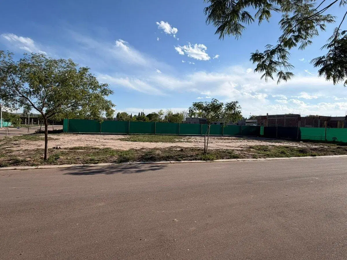 LOTE ESQUINA ACACIAS DE TERRADA, LUJÁN, MENDOZA. 3