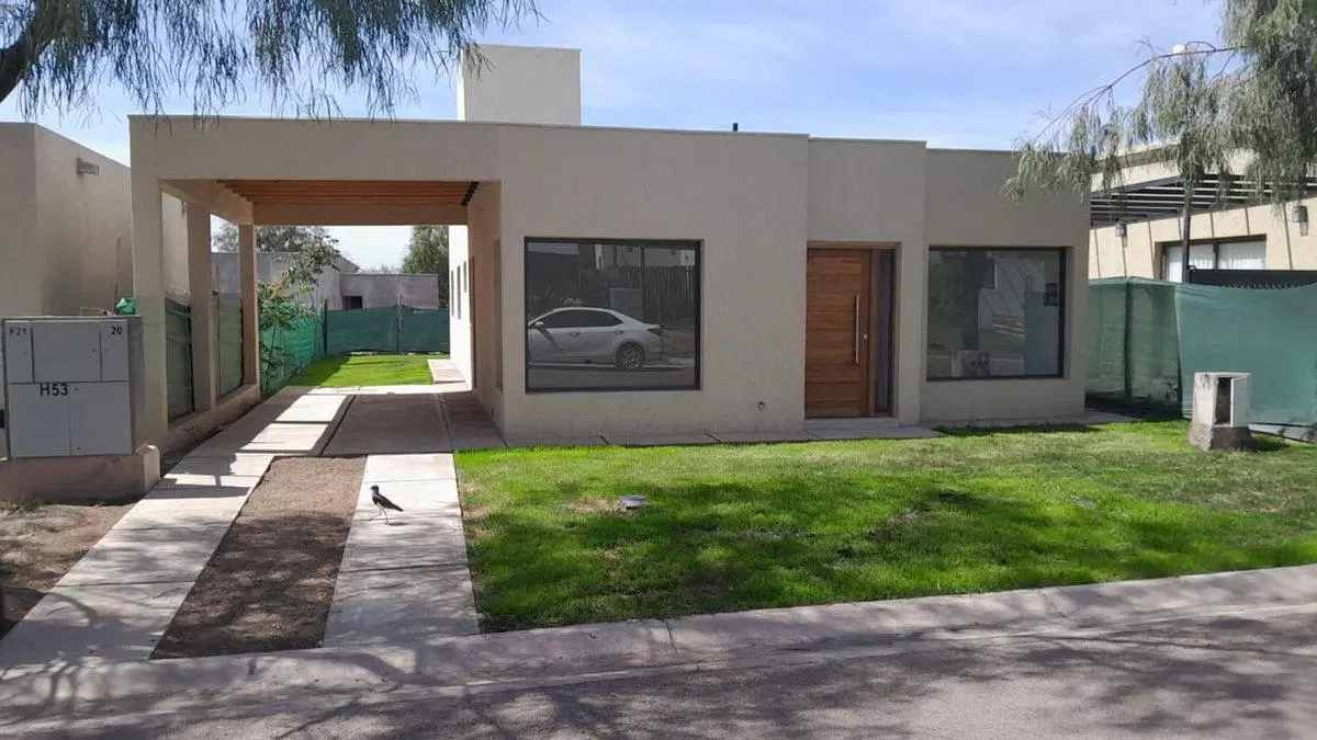 Venta casa a estrenar,   barrio  Lar de Drummond 2