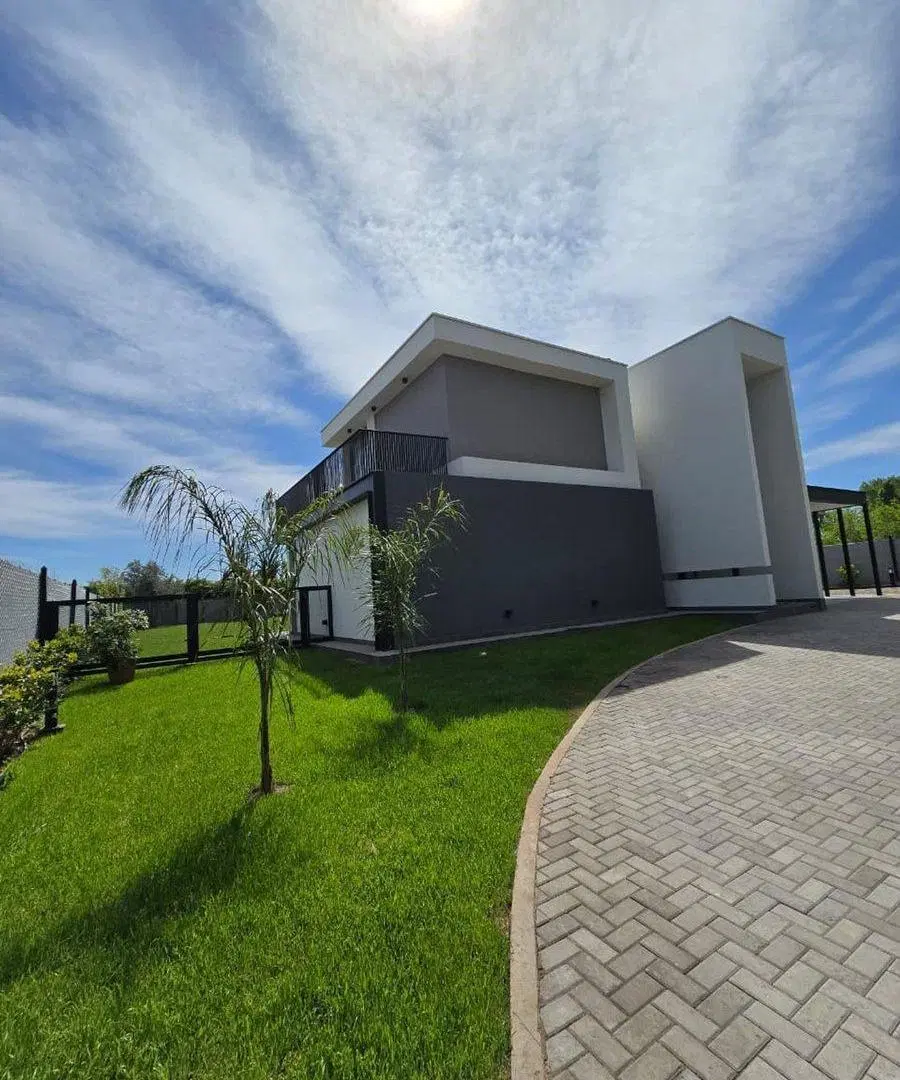 Venta Moderna Casa en La Vacherie, Mendoza 3