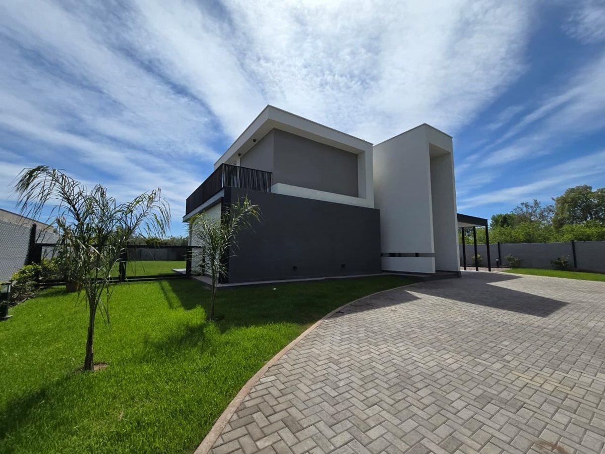 Venta Moderna Casa en La Vacherie, Mendoza