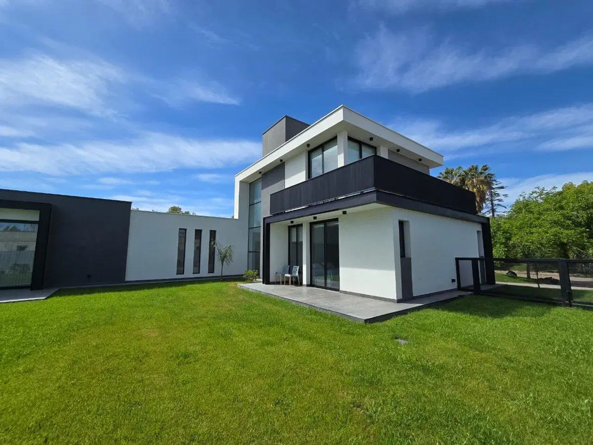 Venta Moderna Casa en La Vacherie, Mendoza 5