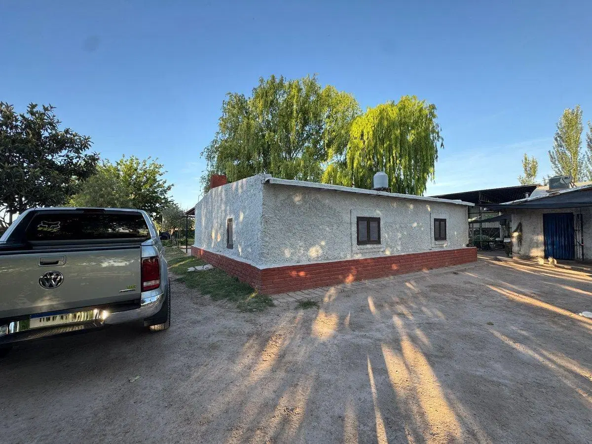 Galpones en venta con casa reciclada, Maipú 3