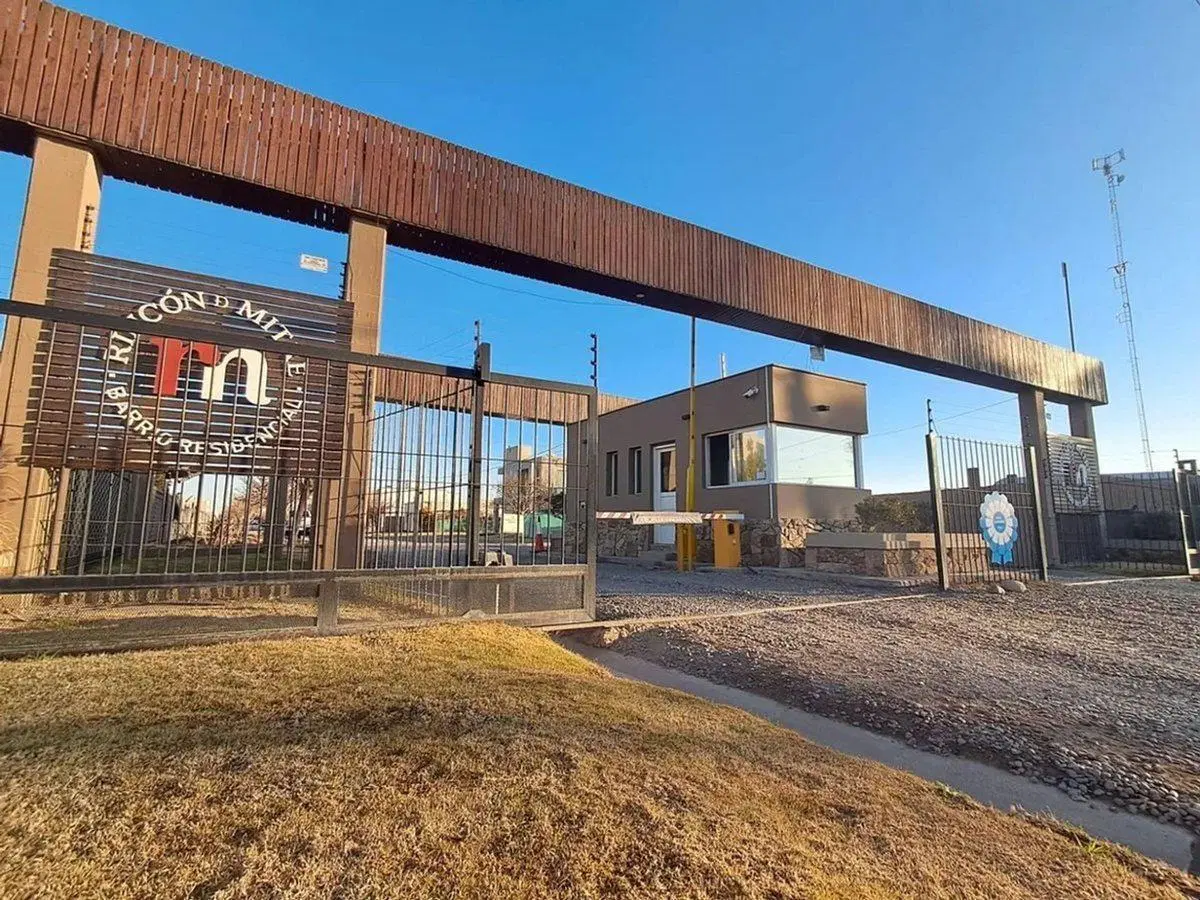 Lote en venta Barrio Rincón de Mitre, Maipú 3