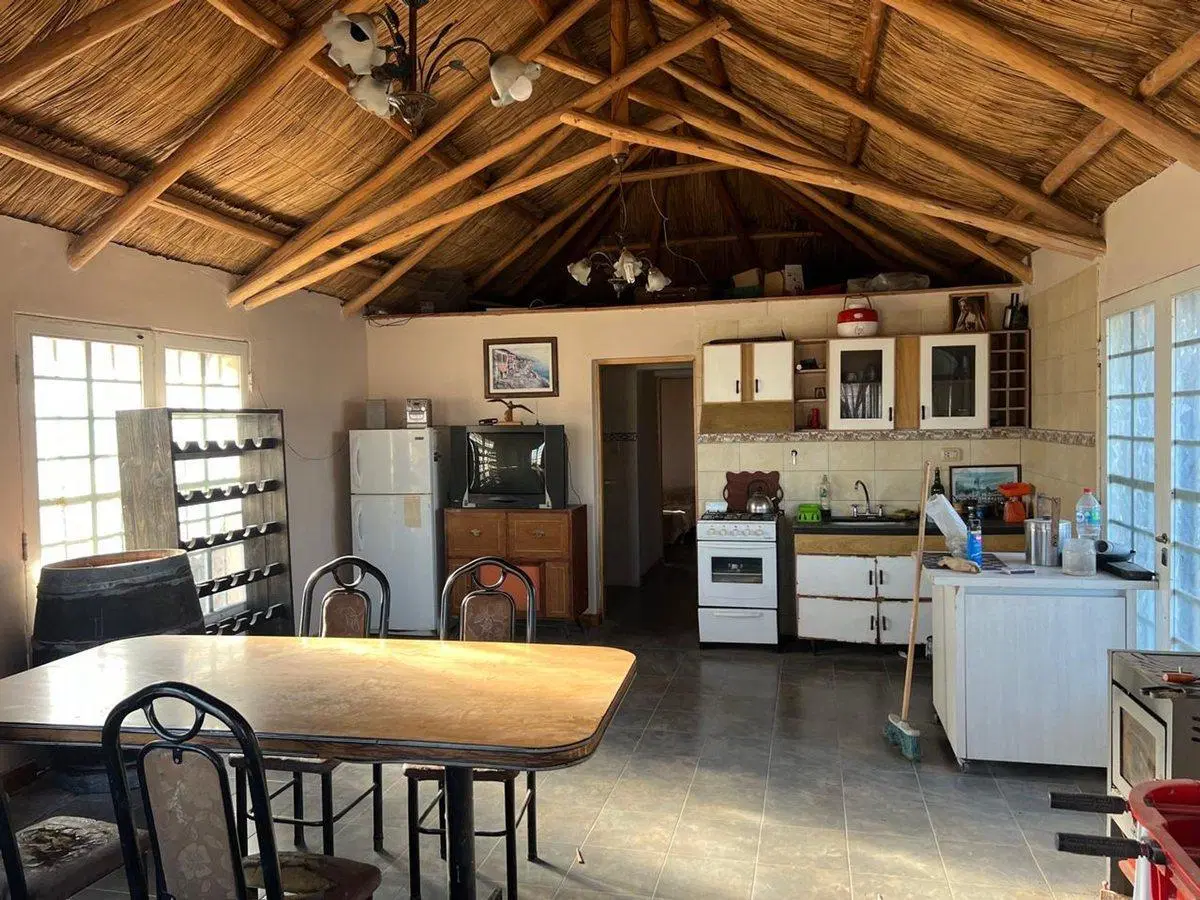 VENTA CASA CON PILETA SEMI PRIVADO VISTALBA MDZ 5