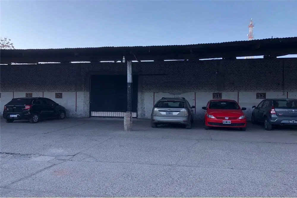 OPORTUNIDAD EN PLENO MICROCENTRO MENDOCINO 5